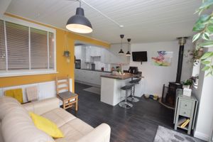 Kitchen/Diner- click for photo gallery